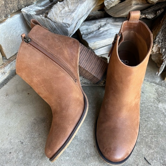 BP Lance-Lea genuine leather booties from Nordstrom in Cognac Sz-7.5. Loc# D - Picture 2 of 9